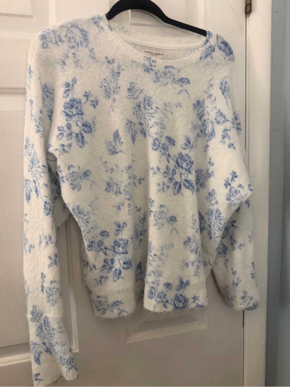 Laura Ashley Blue Floral Fuzzy Knit Sweater Women’s S